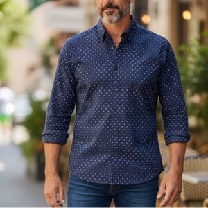 American Eagle Classic Fit Button Down Shirt